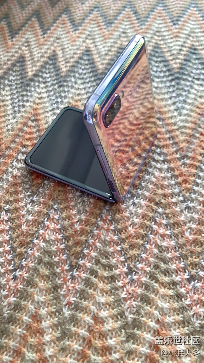 【我的Galaxy Z Flip折叠屏手机】紫色独领风骚，难驾驭