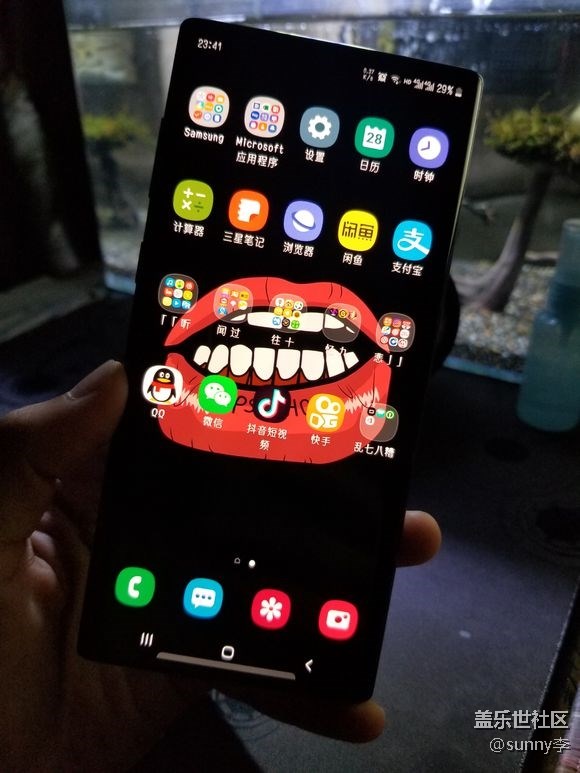 買了臺小NOTE10，個(gè)人感受。但還是不舍得拋棄S8+