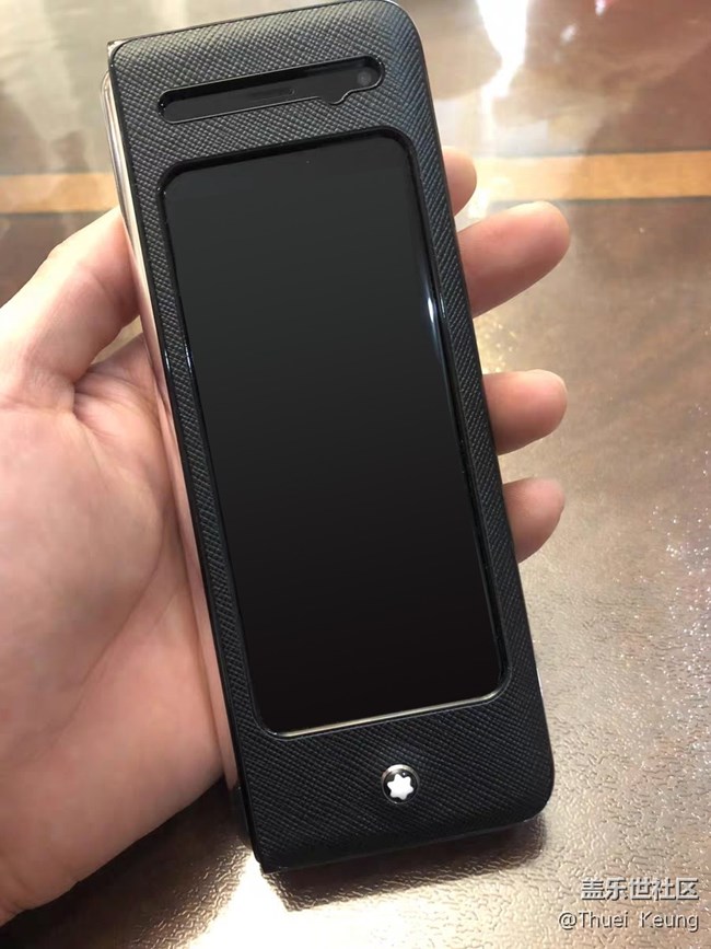 W20完美使用萬(wàn)寶龍保護(hù)殼