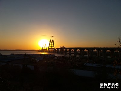 工地夕陽