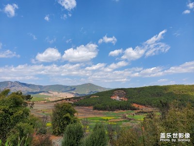 藍(lán)天白云