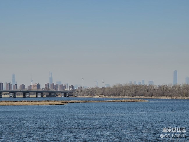 三星s20u遠(yuǎn)距離拍沈陽標(biāo)志性建筑彩電塔