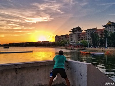 【最美瞬間】+日落時分