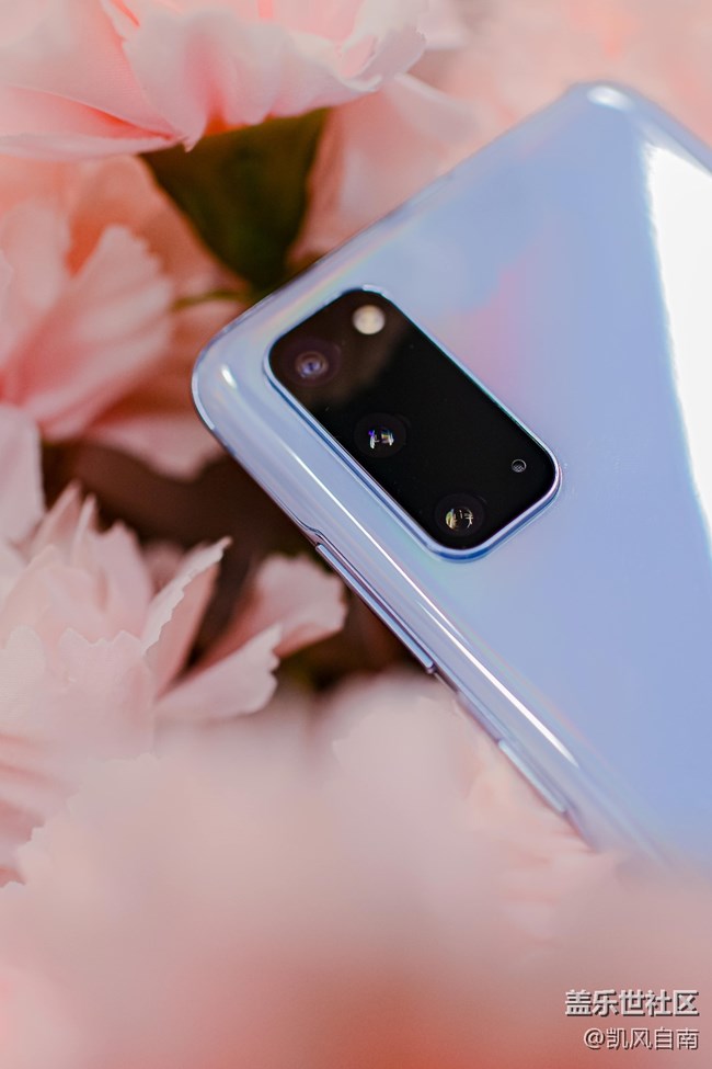 今天簡(jiǎn)單談?wù)勏盗兄?—— 三星Galaxy S20