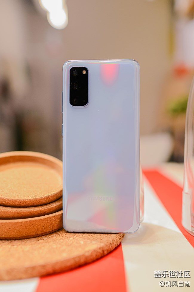 今天簡(jiǎn)單談?wù)勏盗兄?—— 三星Galaxy S20