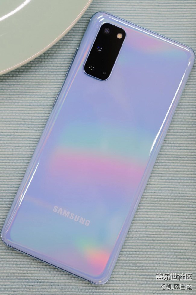 今天簡(jiǎn)單談?wù)勏盗兄?—— 三星Galaxy S20