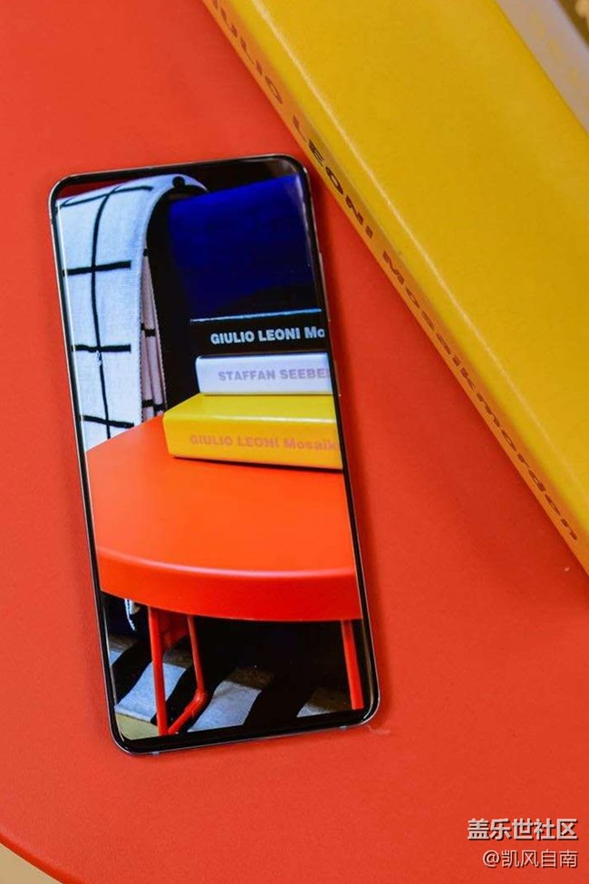 今天簡(jiǎn)單談?wù)勏盗兄?—— 三星Galaxy S20