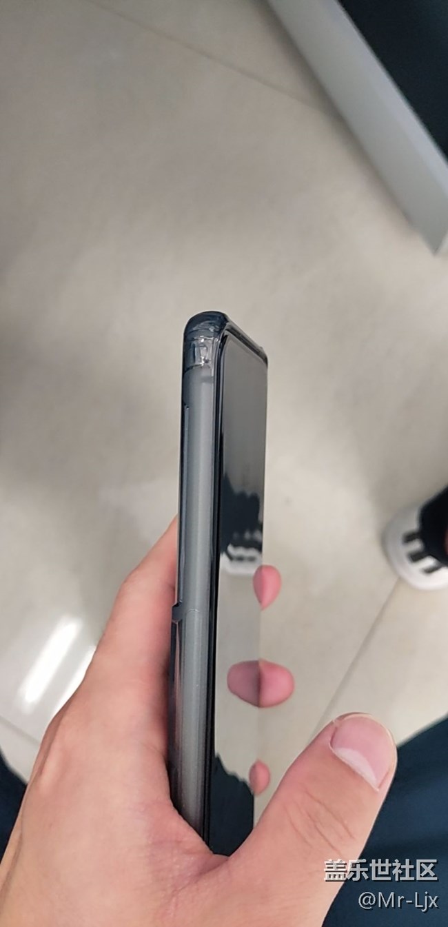 跟大家分享下貼膜選擇和使用經(jīng)驗(yàn)吧。今年滿意足了