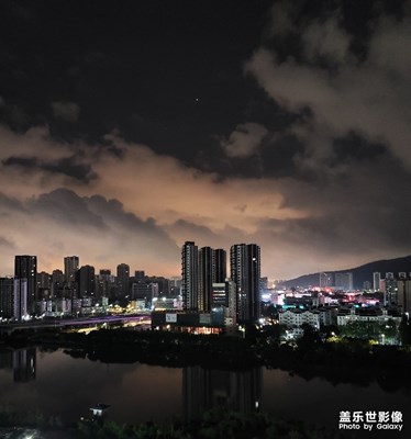 珠海，夜空。