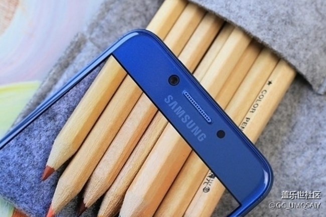 黑邊框并沒有加寬，我的解釋如下