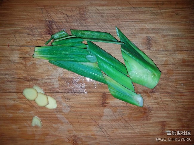 【五一美食嗨不?！?羊排湯