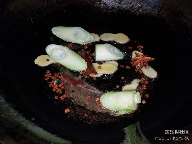 【五一美食嗨不停】+牛腩燒素雞