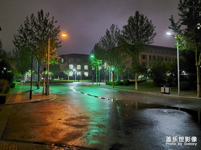 這奇異的光