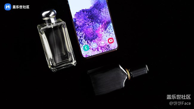 和女神一起“紅” 三星Galaxy S20+馥郁紅美圖賞