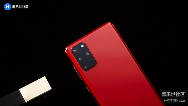 和女神一起“紅” 三星Galaxy S20+馥郁紅美圖賞