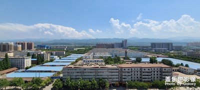 又是一片藍(lán)天，漂亮嗎？