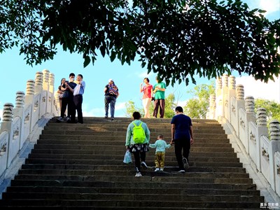 做一個(gè)攝者