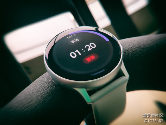 在顏值與性能這塊，三星Active 2卡得死死的