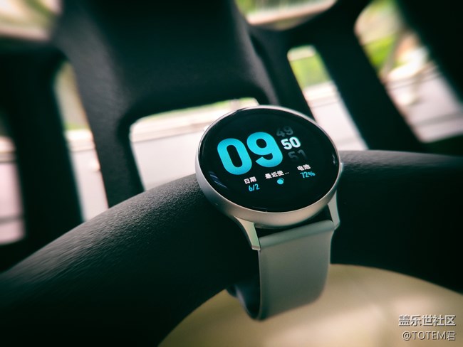 在顏值與性能這塊，三星Active 2卡得死死的