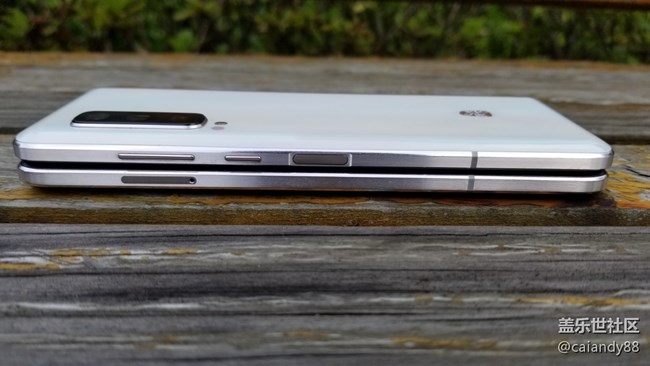 商務也能時尚-W20簡評 商務也能時尚-W20簡評