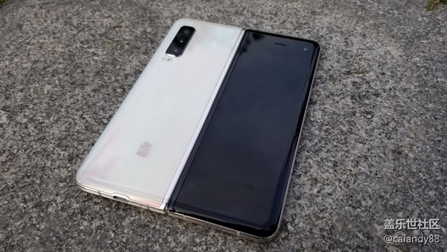 商務也能時尚-W20簡評 商務也能時尚-W20簡評