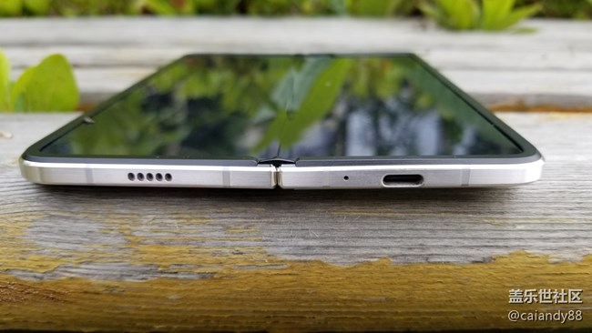 商務也能時尚-W20簡評 商務也能時尚-W20簡評