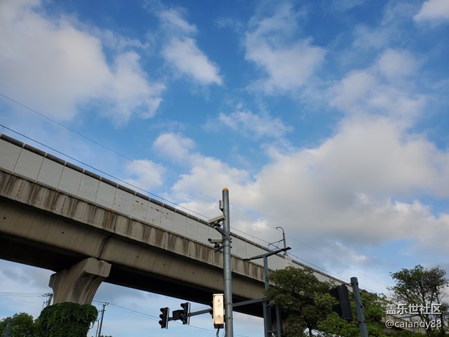 商務也能時尚-W20簡評 商務也能時尚-W20簡評