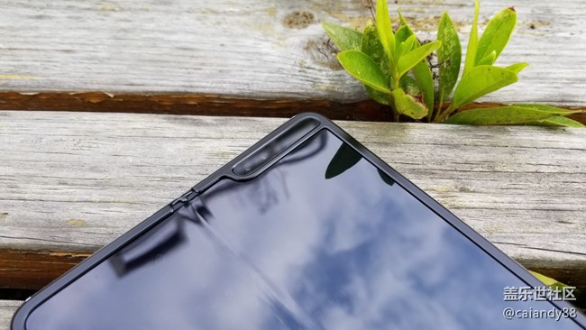 商務也能時尚-W20簡評 商務也能時尚-W20簡評