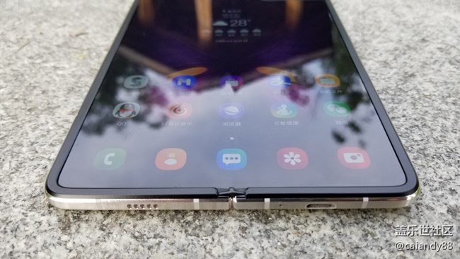 商務也能時尚-W20簡評 商務也能時尚-W20簡評