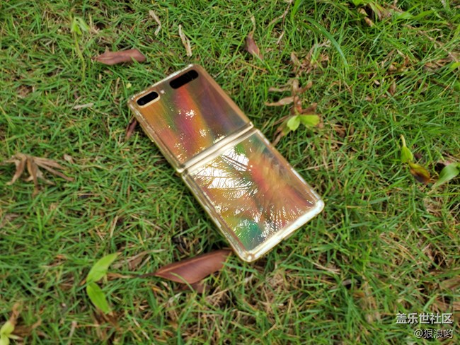 三星Galaxy Z Flip：開啟屏幕 預(yù)見未來