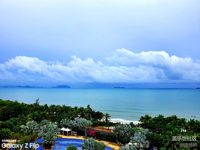 三星Galaxy Z Flip：開啟屏幕 預(yù)見未來