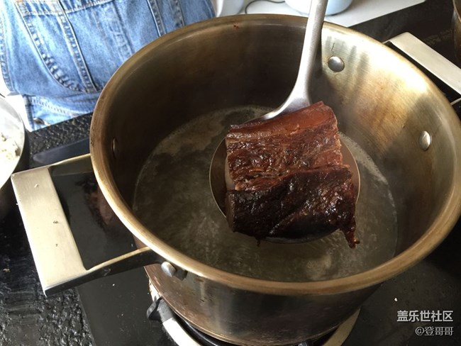 【端午美食】端午節(jié)的臘肉粽子太美味