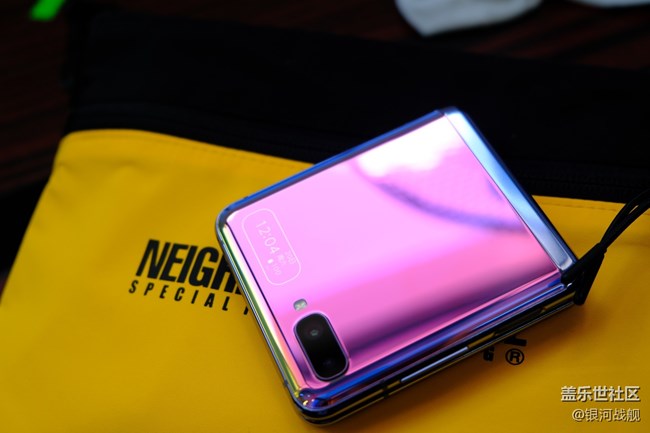 Z Flip 真的是最潮的時(shí)尚單品