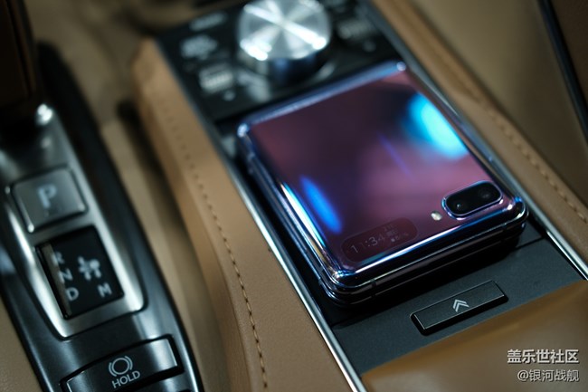 Z Flip 真的是最潮的時(shí)尚單品