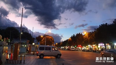 翻出去年的舊照片