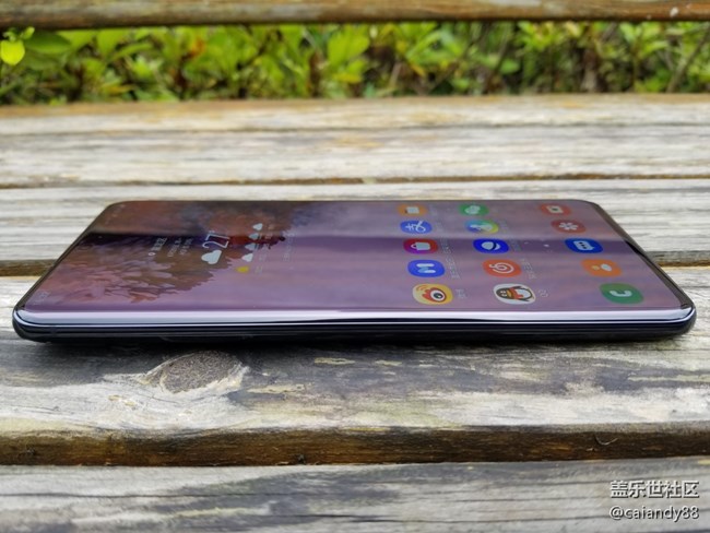 激進(jìn)的超旗艦機(jī)皇-三星Galaxy S20 Ultra用后感