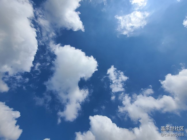 激進(jìn)的超旗艦機(jī)皇-三星Galaxy S20 Ultra用后感