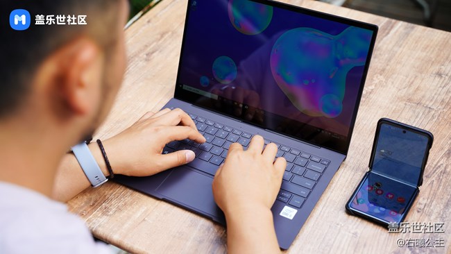 顏值與內(nèi)在兼修! 三星Galaxy Book S美圖賞