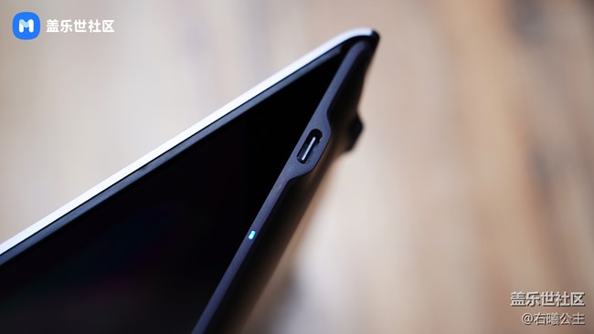 顏值與內(nèi)在兼修! 三星Galaxy Book S美圖賞