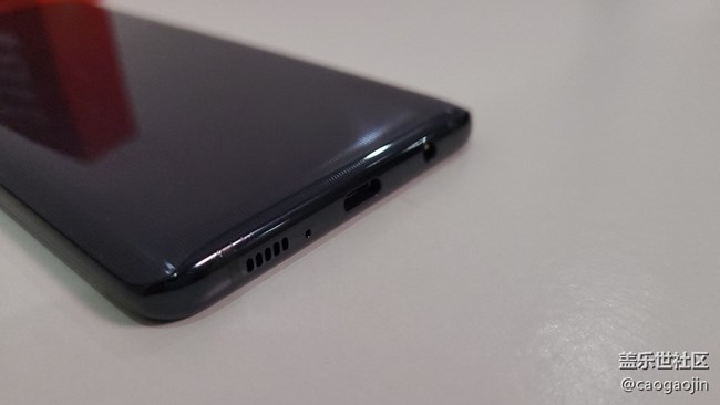 【Galaxy A51 5G星粉體驗(yàn)活動(dòng)】輕巧有型 漂亮耐看