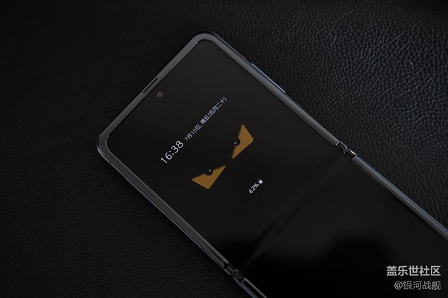 嘿，你的粉餅盒。Galaxy Z  Flip體驗分享。