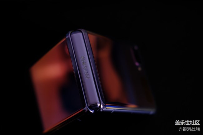 嘿，你的粉餅盒。Galaxy Z  Flip體驗分享。