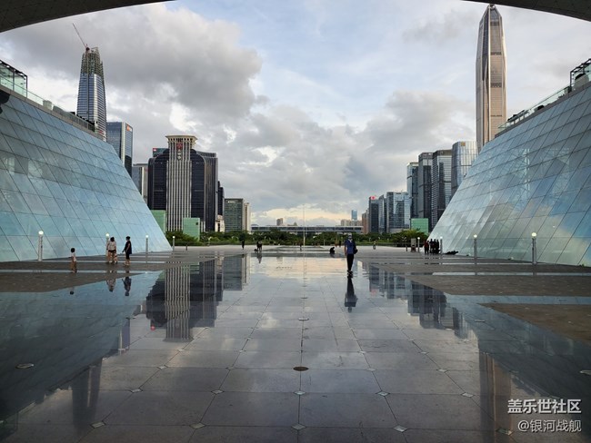 嘿，你的粉餅盒。Galaxy Z  Flip體驗分享。