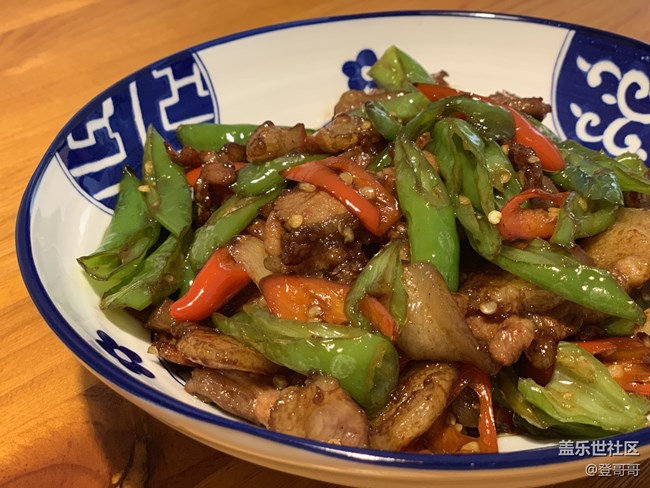 【學做家常菜】自學特能下飯的辣椒炒肉 【學做家常菜】自學特能下飯的辣椒炒肉