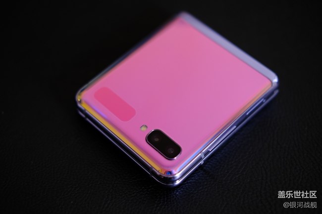 嘿，你的粉餅盒。Galaxy Z  Flip體驗分享。