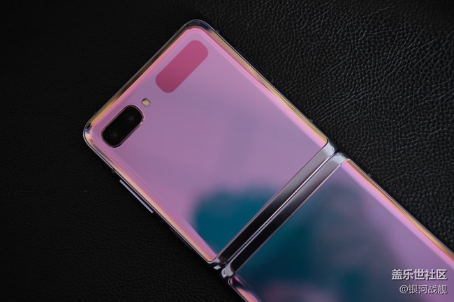 嘿，你的粉餅盒。Galaxy Z  Flip體驗分享。