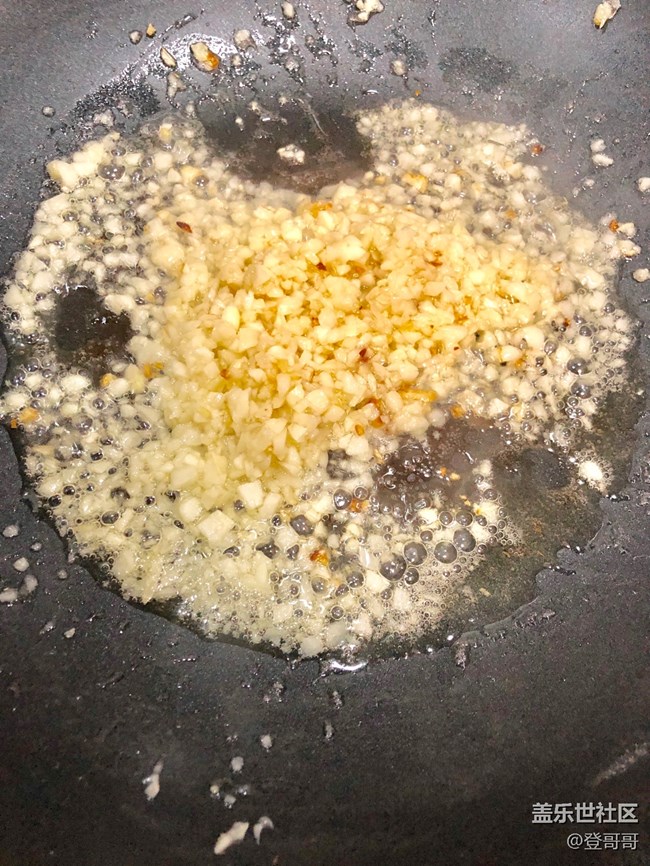 【午夜饕餮】半夜拉仇恨的蒜蓉生蠔