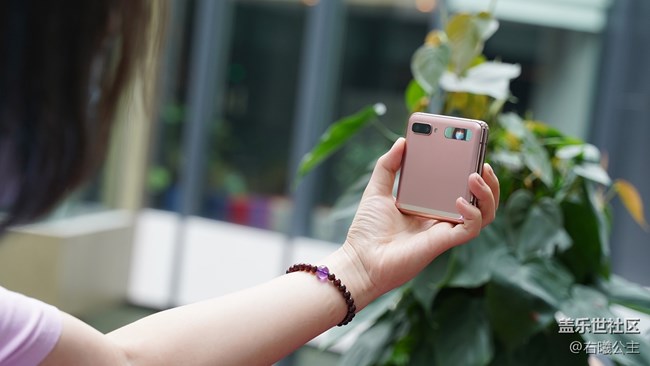 三星Galaxy Z Flip 5G評測：除了5G，還有其它亮點！