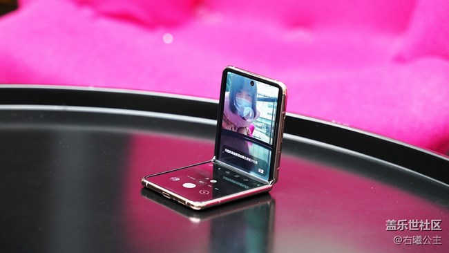 三星Galaxy Z Flip 5G評測：除了5G，還有其它亮點！