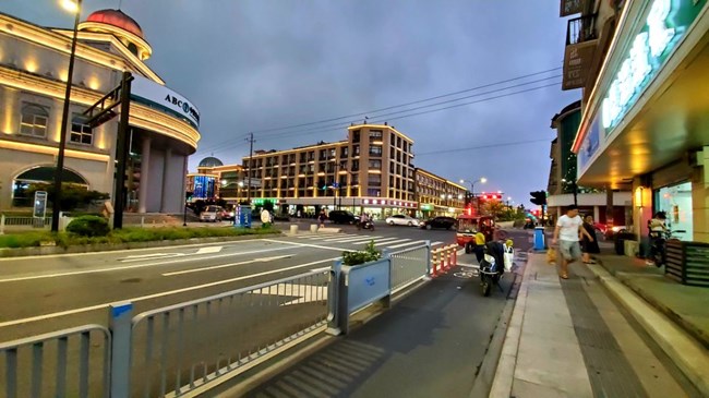 ??盛夏的時光，一切都那么恍惚